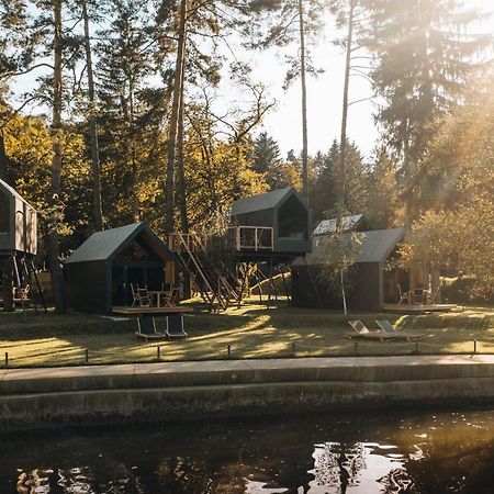 Luxury Glamping Chocolate Village มาริบอร์ ภายนอก รูปภาพ