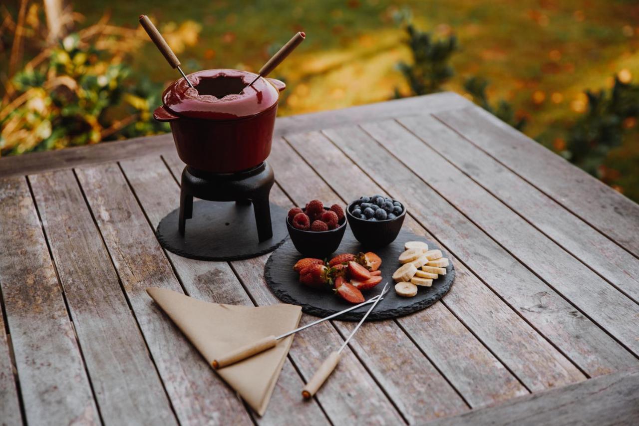 Luxury Glamping Chocolate Village มาริบอร์ ภายนอก รูปภาพ